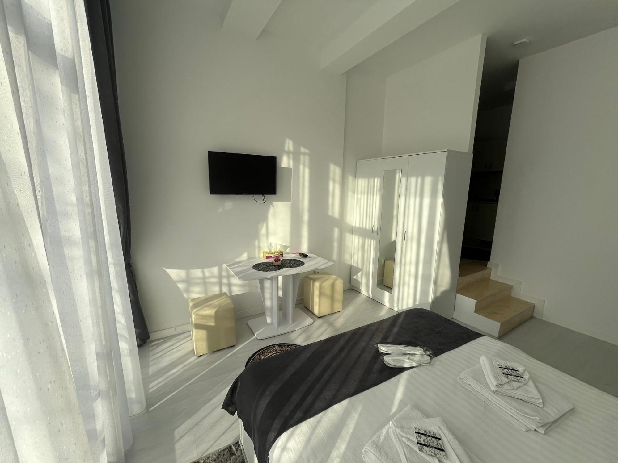 Hotel Palas Grand View ヤシ エクステリア 写真